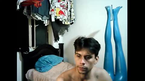 Snapshot of miguelsantos_666 chatting on 6, 2, 2026 Miguel Angel Santos online show from 6, 2, 2026