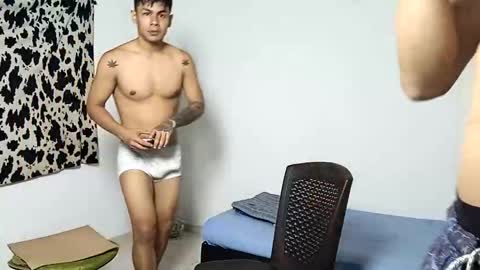 Snapshot of miguelsantos_666 chatting on 2, 4, 2026 Miguel Angel Santos online show from 2, 4, 2026