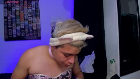 Snapshot of mihaadamss chatting on 7, 1, 2026 MihaAdamss online show from 7, 1, 2026