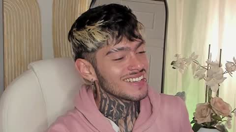 Snapshot of mihailleroy chatting on 7, 1, 2025 MIHAIL LEROY finally independent model online show from 7, 1, 2025