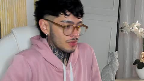 Snapshot of mihailleroy chatting on 7, 2, 2025 MIHAIL LEROY finally independent model online show from 7, 2, 2025