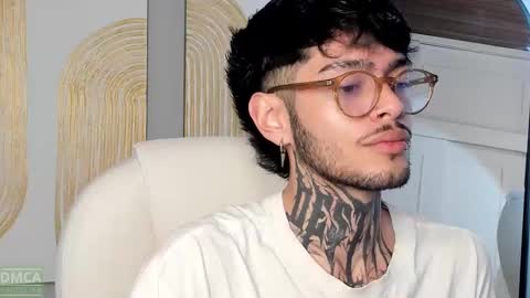 Snapshot of mihailleroy chatting on 14, 2, 2025 MIHAIL LEROY finally independent model online show from 14, 2, 2025