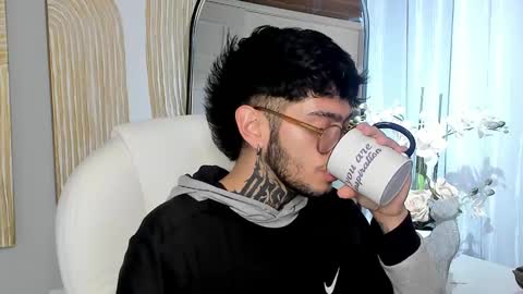 Snapshot of mihailleroy chatting on 21, 2, 2025 MIHAIL LEROY finally independent model online show from 21, 2, 2025