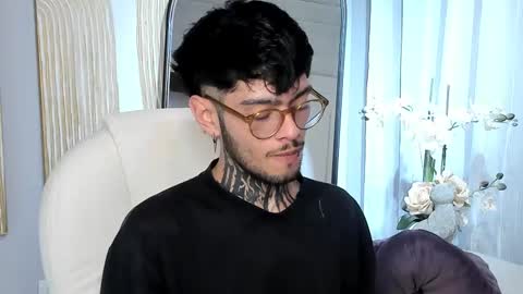 Snapshot of mihailleroy chatting on 6, 3, 2025 MIHAIL LEROY finally independent model online show from 6, 3, 2025