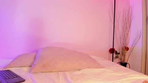 Snapshot of miia_brooklyn chatting on 17, 1, 2025 Miia Brooklyn online show from 17, 1, 2025