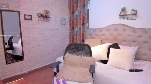 Snapshot of miia_jhones16 chatting on 23, 1, 2025 Mia Jhones online show from 23, 1, 2025