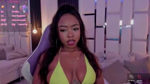 Miia Schwarz  online show from 24, 11, 2025