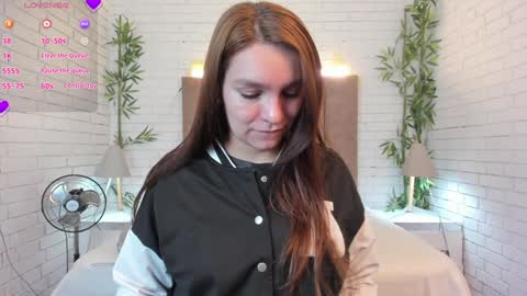 Snapshot of miia_taylors chatting on 3, 2, 2025 Miia 3 online show from 3, 2, 2025