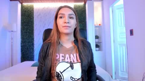 Snapshot of miia_taylors chatting on 9, 10, 2025 Miia 3 online show from 9, 10, 2025