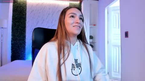 Snapshot of miia_taylors chatting on 21, 10, 2025 Miia 3 online show from 21, 10, 2025