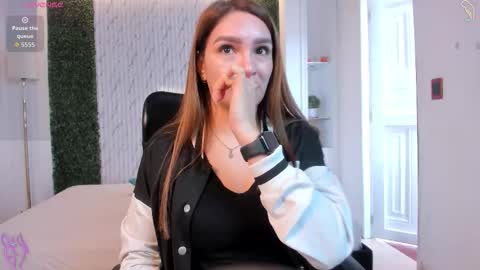 Snapshot of miia_taylors chatting on 20, 11, 2025 Miia 3 online show from 20, 11, 2025