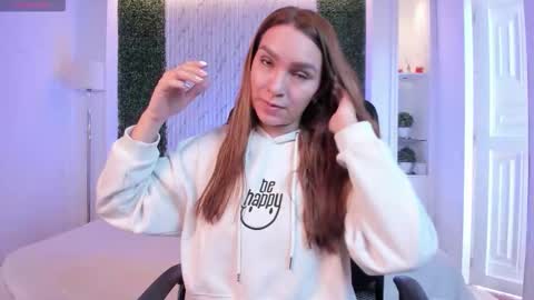 Snapshot of miia_taylors chatting on 1, 12, 2025 Miia 3 online show from 1, 12, 2025