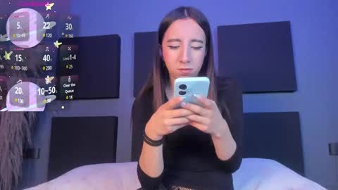 Snapshot of miiaa_doll chatting on 30, 12, 2024 MIIA online show from 30, 12, 2024