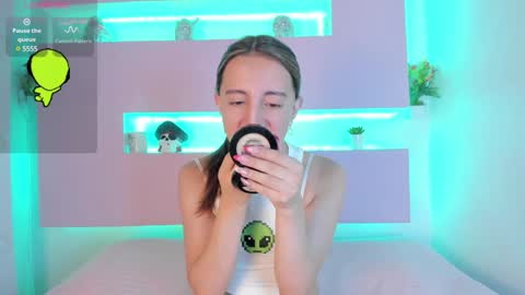 Snapshot of miiaa_doll chatting on 7, 2, 2025 MIIA online show from 7, 2, 2025