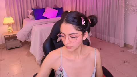 Mia online show from 21, 2, 2025