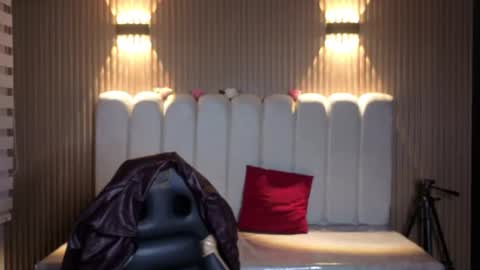 miiaa_evans1 online show from 28, 6, 2026