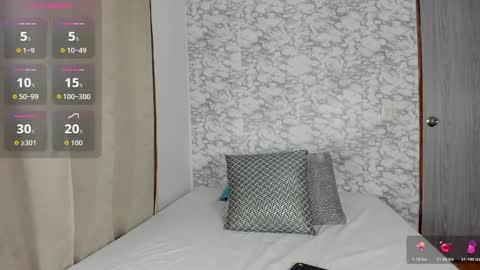 Snapshot of miiaa_monroe chatting on 19, 11, 2025 miiaa_monroe online show from 19, 11, 2025