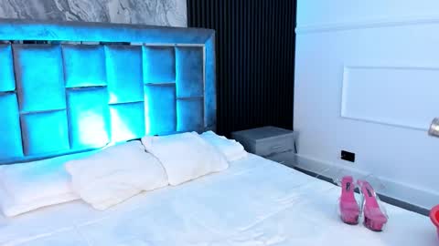 Snapshot of miiaamonroee chatting on 10, 9, 2025 Mia Monroe online show from 10, 9, 2025