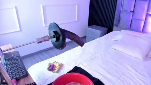 Mia Monroe online show from 12, 11, 2025