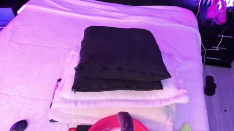 Mia Monroe online show from 14, 3, 2026