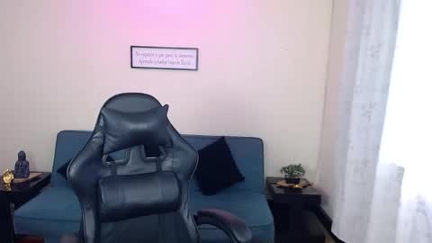 Snapshot of miiloo18 chatting on 25, 11, 2025 Jordan online show from 25, 11, 2025