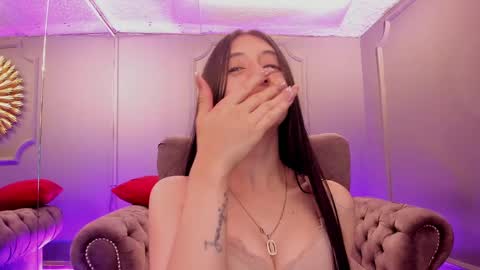 Snapshot of miilu__1 chatting on 7, 2, 2025 miilu online show from 7, 2, 2025