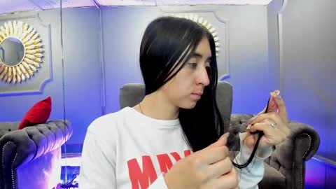 Snapshot of miilu__1 chatting on 13, 2, 2025 miilu online show from 13, 2, 2025