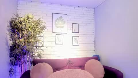 Snapshot of miilu__1 chatting on 23, 2, 2025 miilu online show from 23, 2, 2025