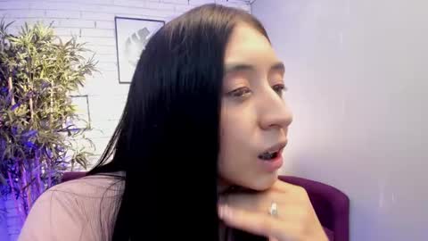 Snapshot of miilu__1 chatting on 2, 3, 2025 miilu online show from 2, 3, 2025