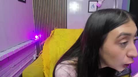 Snapshot of miilu__1 chatting on 22, 11, 2025 miilu online show from 22, 11, 2025