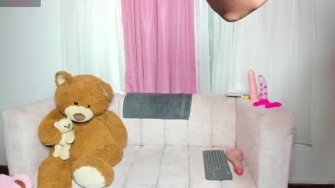 Snapshot of miissy__ chatting on 13, 5, 2026 miissy__ online show from 13, 5, 2026