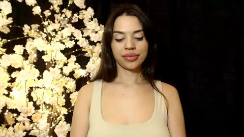 Snapshot of mika_gold7 chatting on 11, 12, 2024 Mika online show from 11, 12, 2024