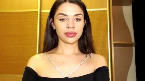 Snapshot of mika_gold7 chatting on 5, 2, 2025 Mika online show from 5, 2, 2025