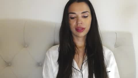 Snapshot of mika_gold7 chatting on 9, 9, 2025 Mika online show from 9, 9, 2025