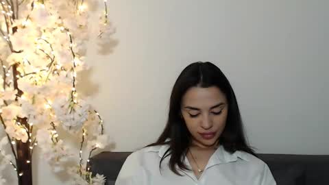 Snapshot of mika_gold7 chatting on 30, 10, 2025 Mika online show from 30, 10, 2025