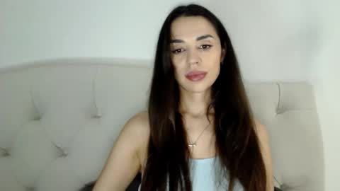 Snapshot of mika_gold7 chatting on 21, 11, 2025 Mika online show from 21, 11, 2025