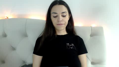 Snapshot of mika_gold7 chatting on 14, 12, 2025 Mika online show from 14, 12, 2025