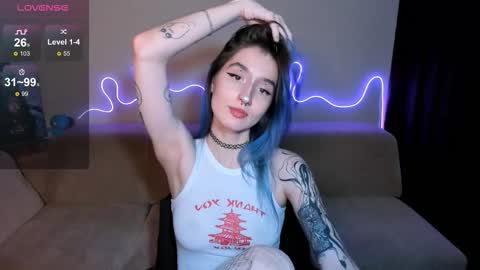 Snapshot of mika_reid chatting on 18, 9, 2025 Mika online show from 18, 9, 2025