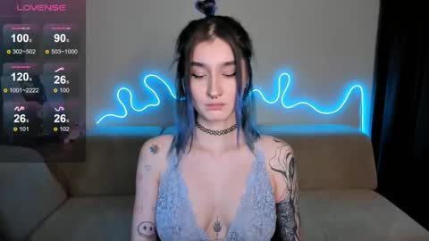 Snapshot of mika_reid chatting on 18, 10, 2025 Mika online show from 18, 10, 2025