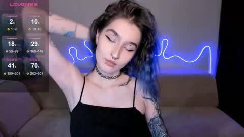 Snapshot of mika_reid chatting on 20, 10, 2025 Mika online show from 20, 10, 2025