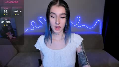 Snapshot of mika_reid chatting on 27, 10, 2025 Mika online show from 27, 10, 2025