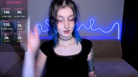 Snapshot of mika_reid chatting on 2, 11, 2025 Mika online show from 2, 11, 2025