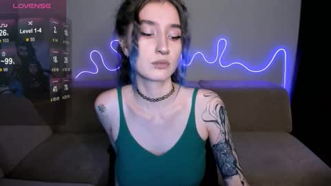 Snapshot of mika_reid chatting on 7, 11, 2025 Mika online show from 7, 11, 2025