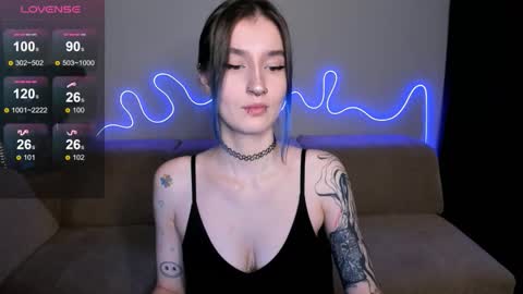 Snapshot of mika_reid chatting on 10, 11, 2025 Mika online show from 10, 11, 2025