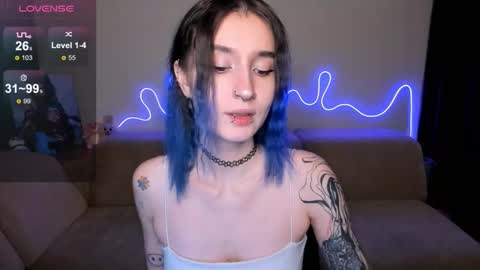 Snapshot of mika_reid chatting on 21, 11, 2025 Mika online show from 21, 11, 2025