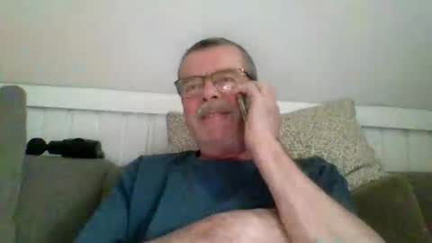 mikael42 online show from 10, 4, 2026