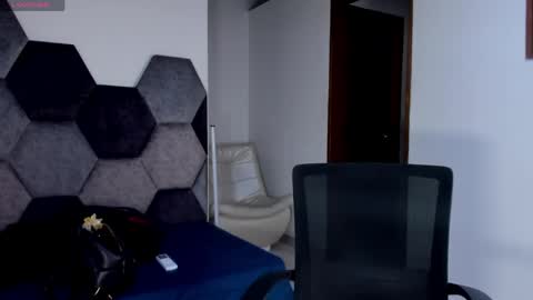 Snapshot of mikaelastonne chatting on 17, 5, 2026 Mikaela blondie bigass online show from 17, 5, 2026