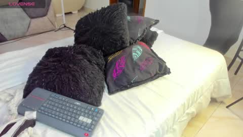 Snapshot of mikaelastonne chatting on 24, 5, 2026 Mikaela blondie bigass online show from 24, 5, 2026