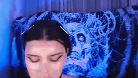 Snapshot of mikaskullcs chatting on 22, 9, 2025 Mika online show from 22, 9, 2025