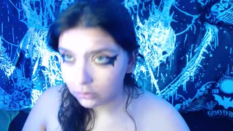 Snapshot of mikaskullcs chatting on 29, 9, 2025 Mika online show from 29, 9, 2025